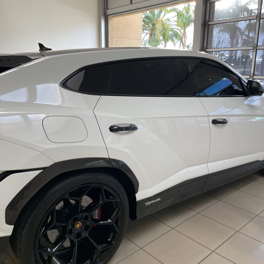 2023 Lamborghini Urus Base