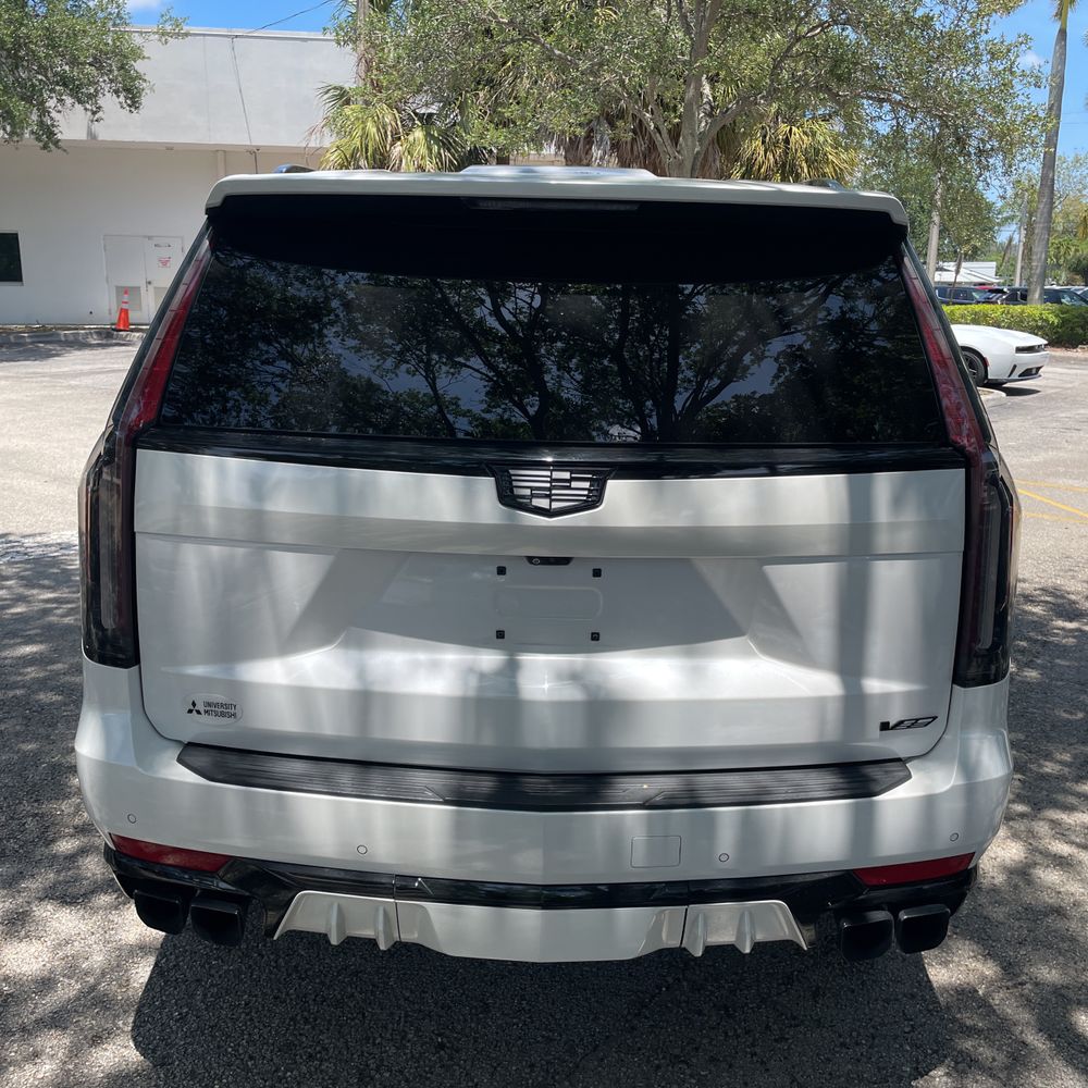 2023 Cadillac Escalade-V Base