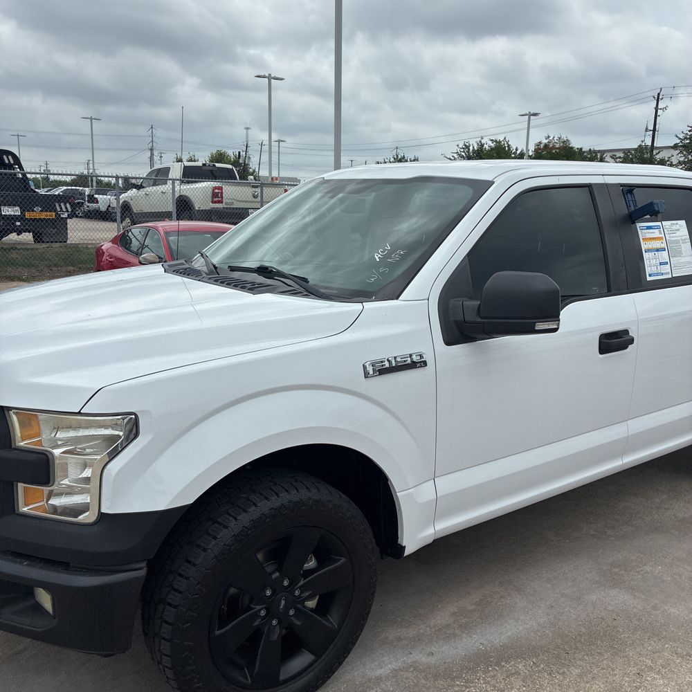 2017 Ford F-150 XL photo 3