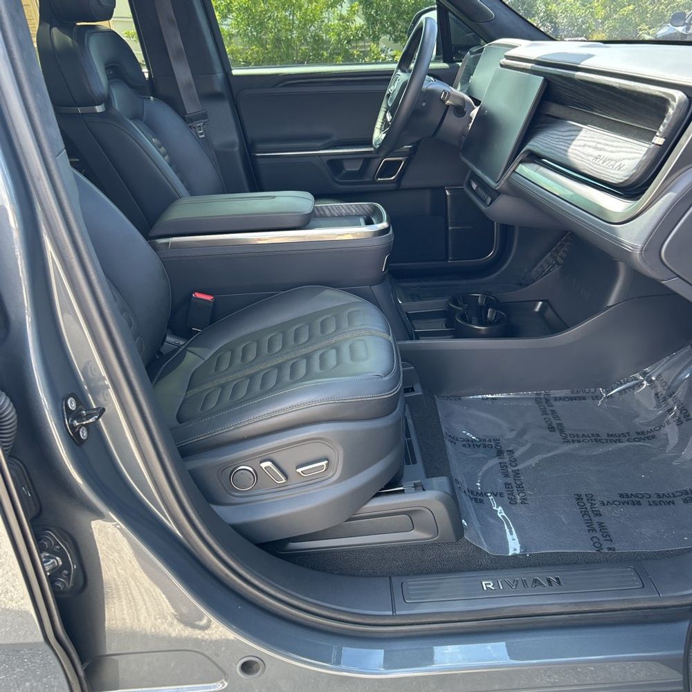 2022 Rivian R1T Adventure