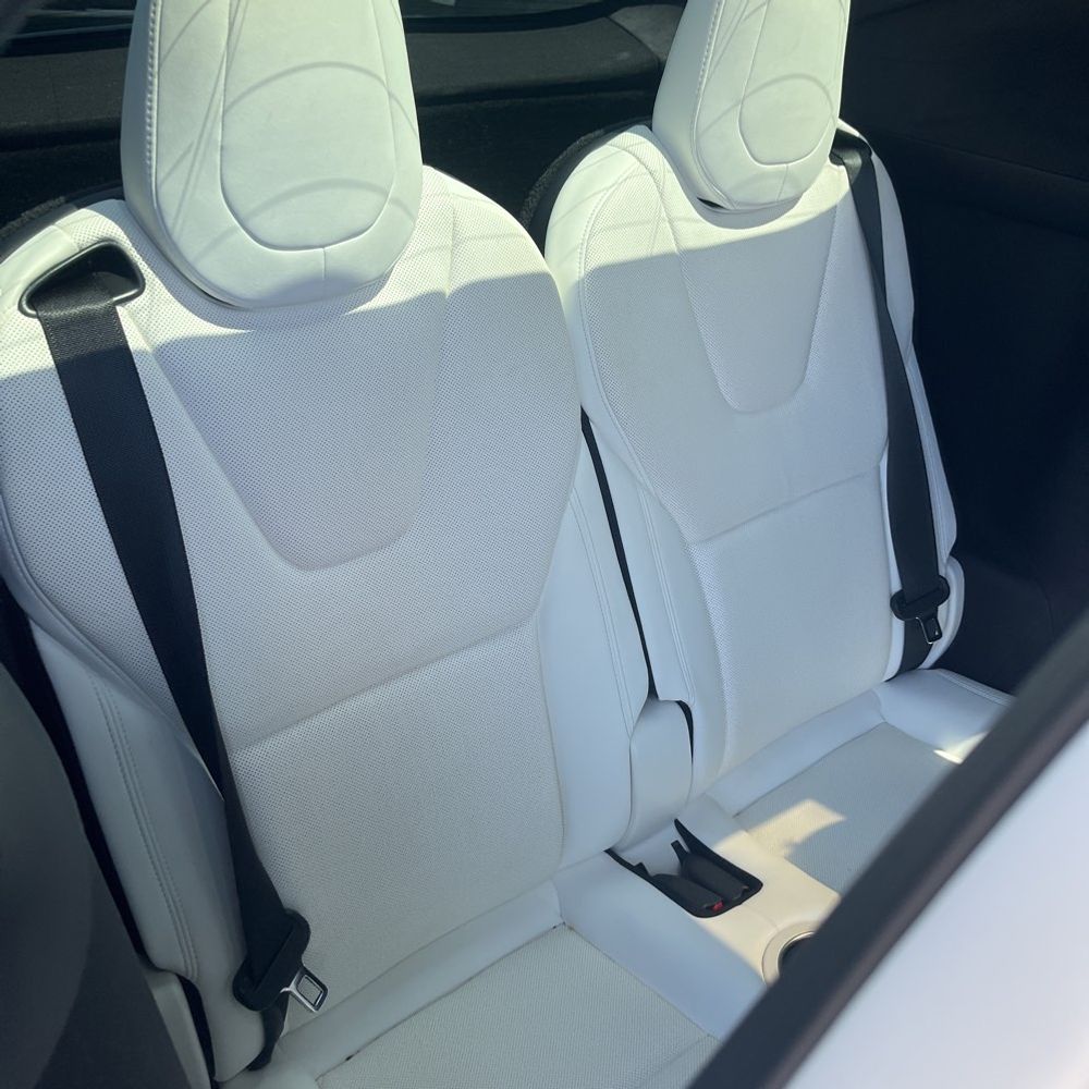 2022 Tesla Model X Base