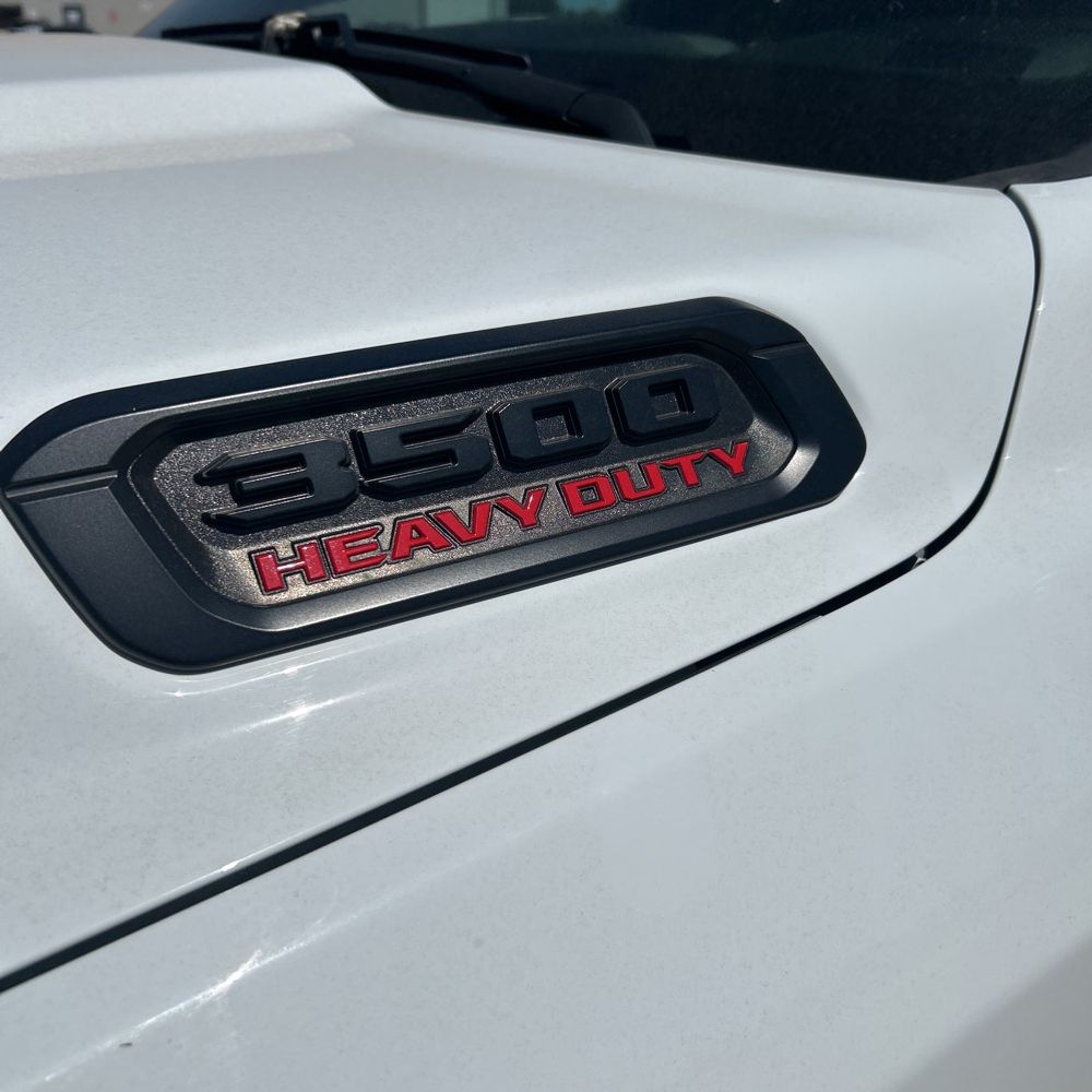 2024 Ram 3500 Chassis Tradesman/SLT/Laramie/Limited
