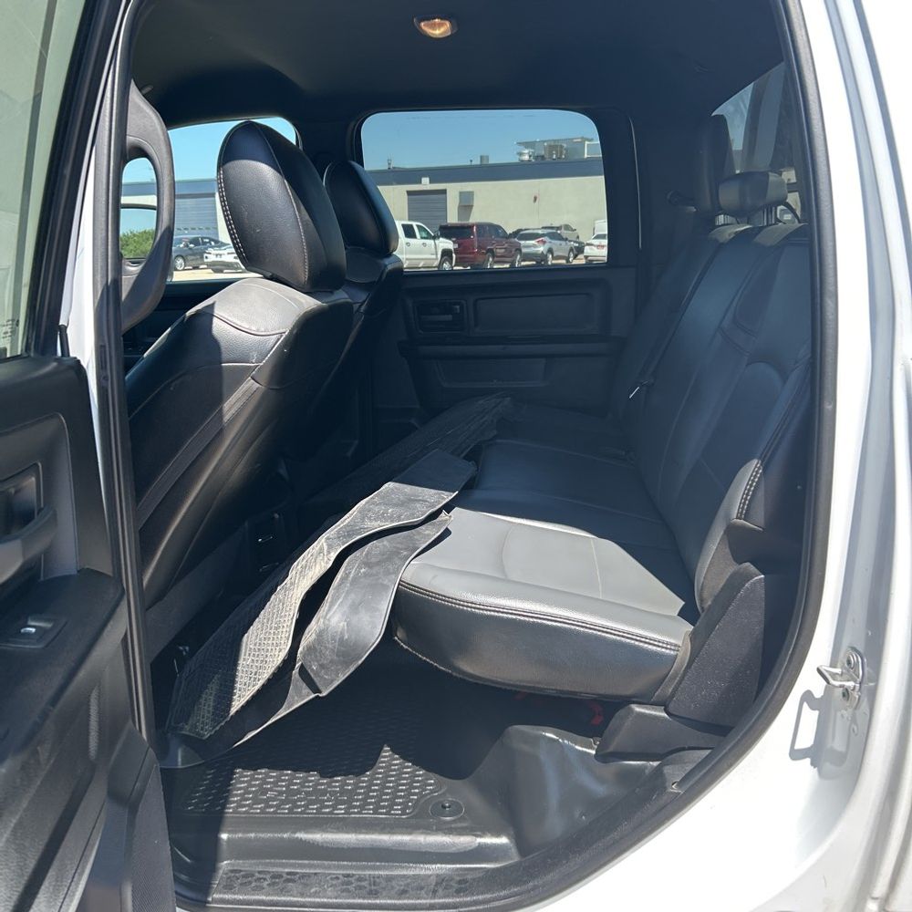 2024 Ram 3500 Chassis Tradesman/SLT/Laramie/Limited