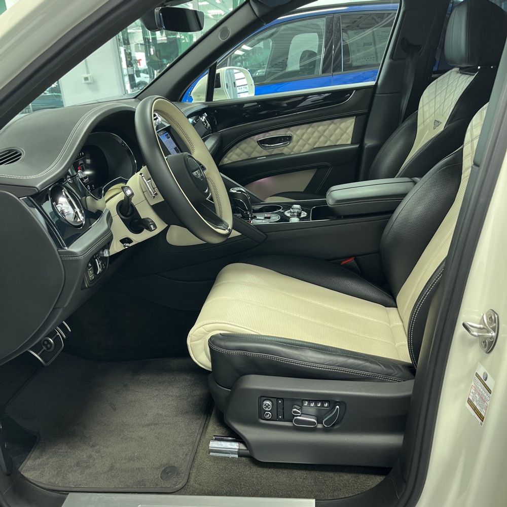 2021 Bentley Bentayga V8