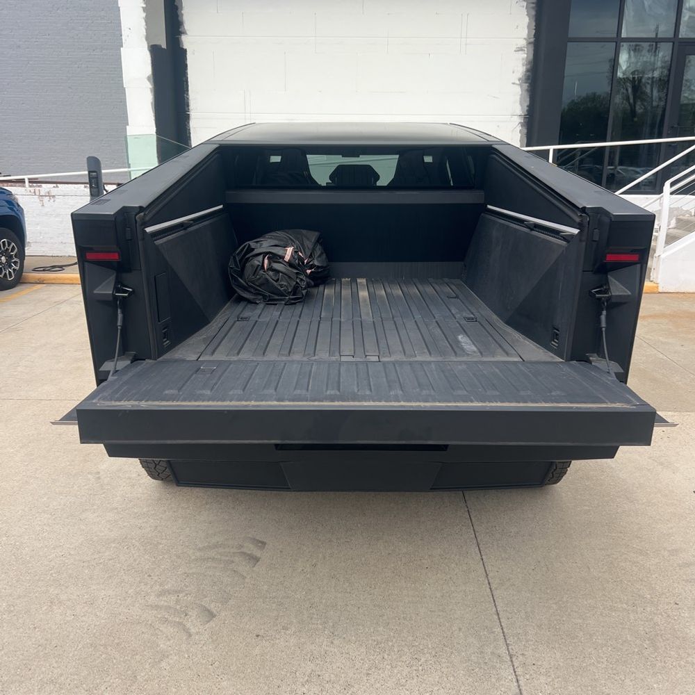 2024 Tesla Cybertruck Base