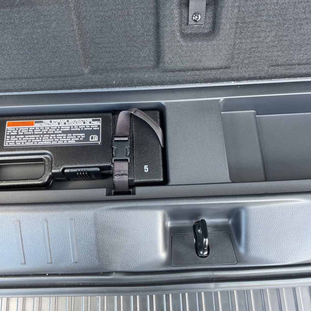 2024 Lexus LX 600 F SPORT Handling