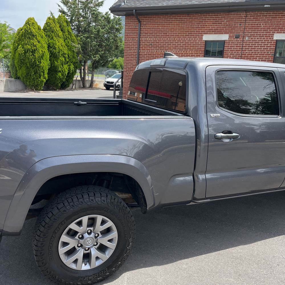 2018 Toyota Tacoma SR5 V6 photo 9