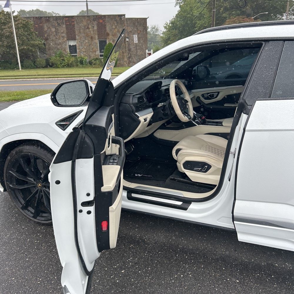 2020 Lamborghini Urus