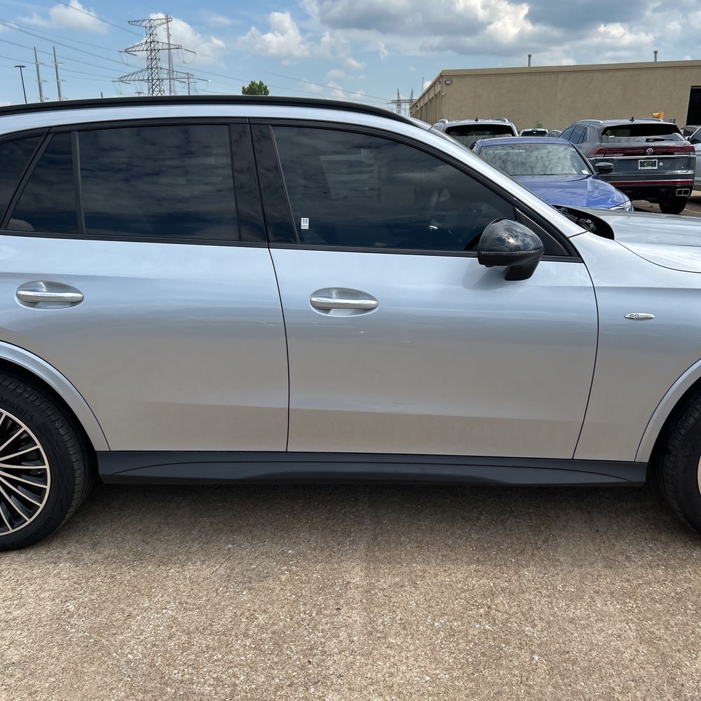 2025 Mercedes-Benz GLC 350e 4MATIC photo 11