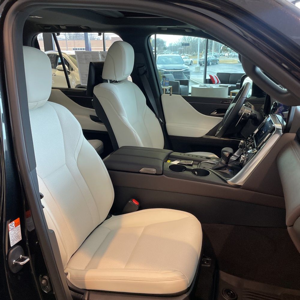 2024 Lexus LX 600 Luxury