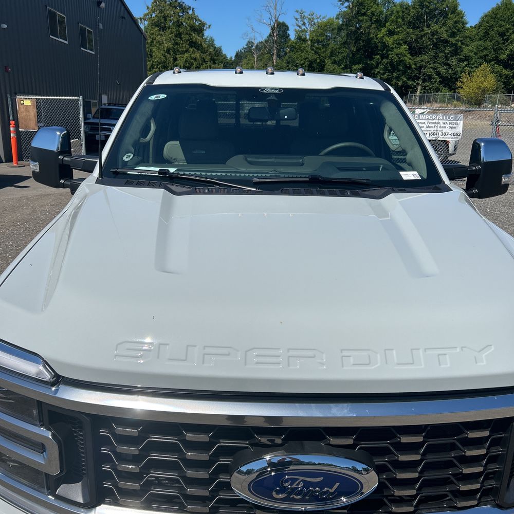 2025 Ford F-450 Super Duty Platinum