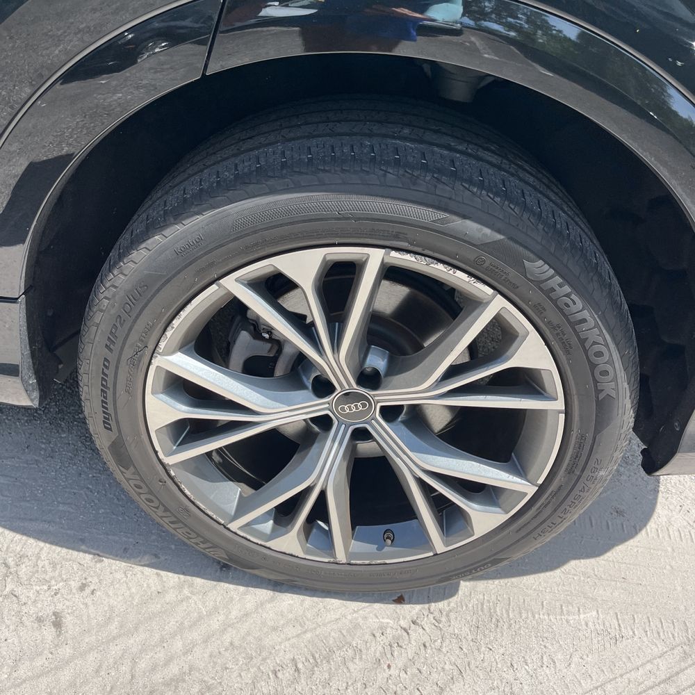 2023 Audi Q8 Premium Plus
