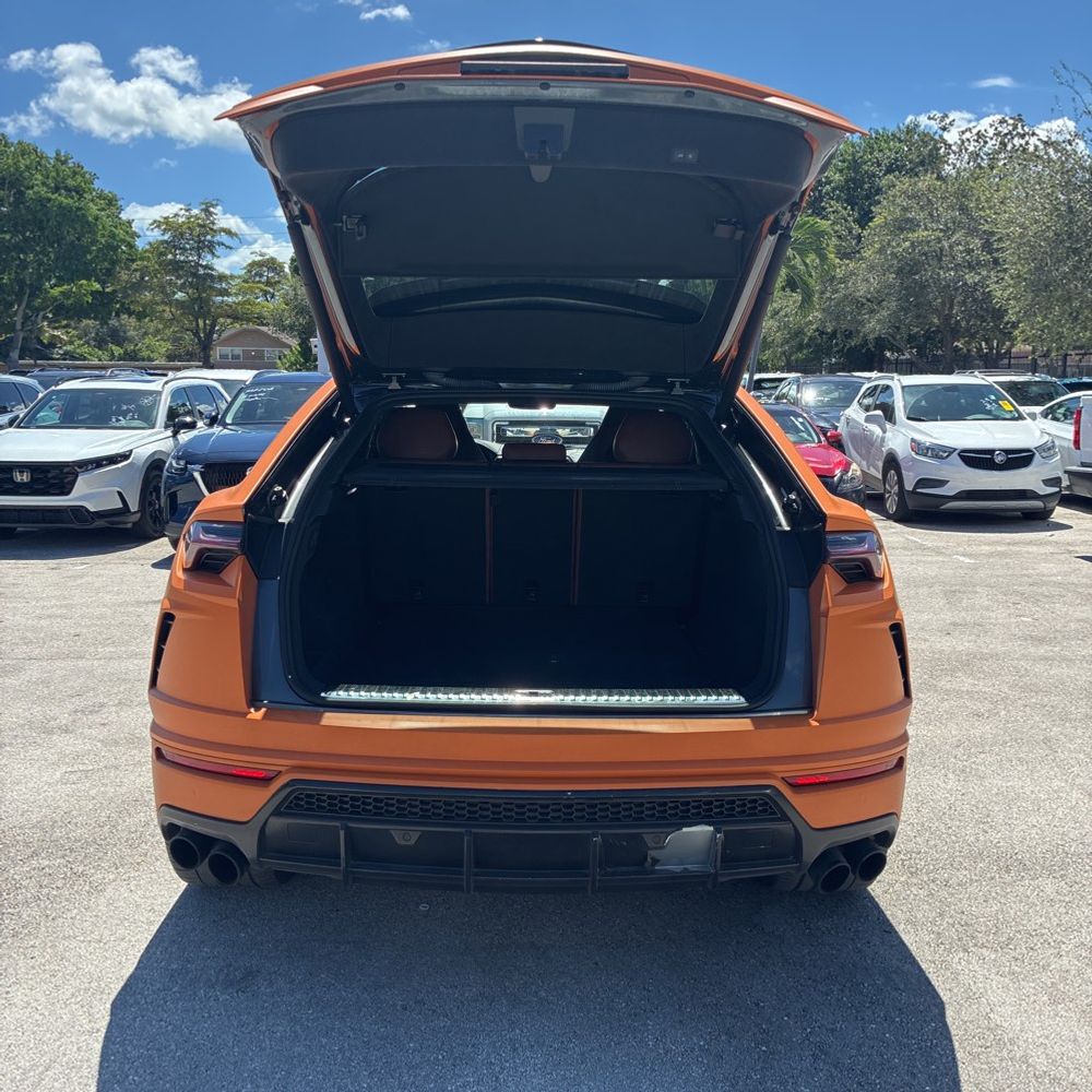 2019 Lamborghini Urus