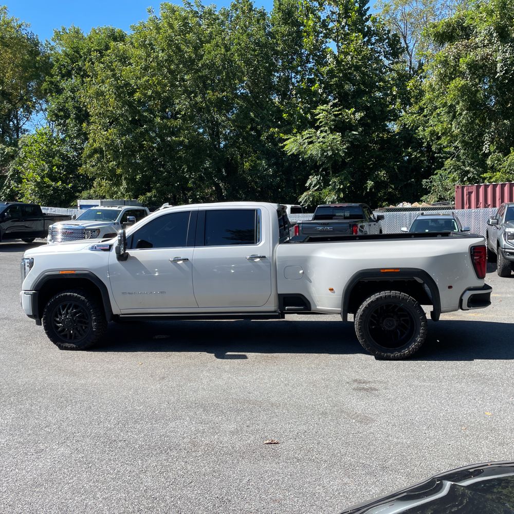 2024 GMC Sierra 3500HD Denali