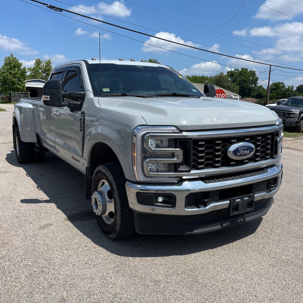 2025 Ford F-350 Super Duty Lariat