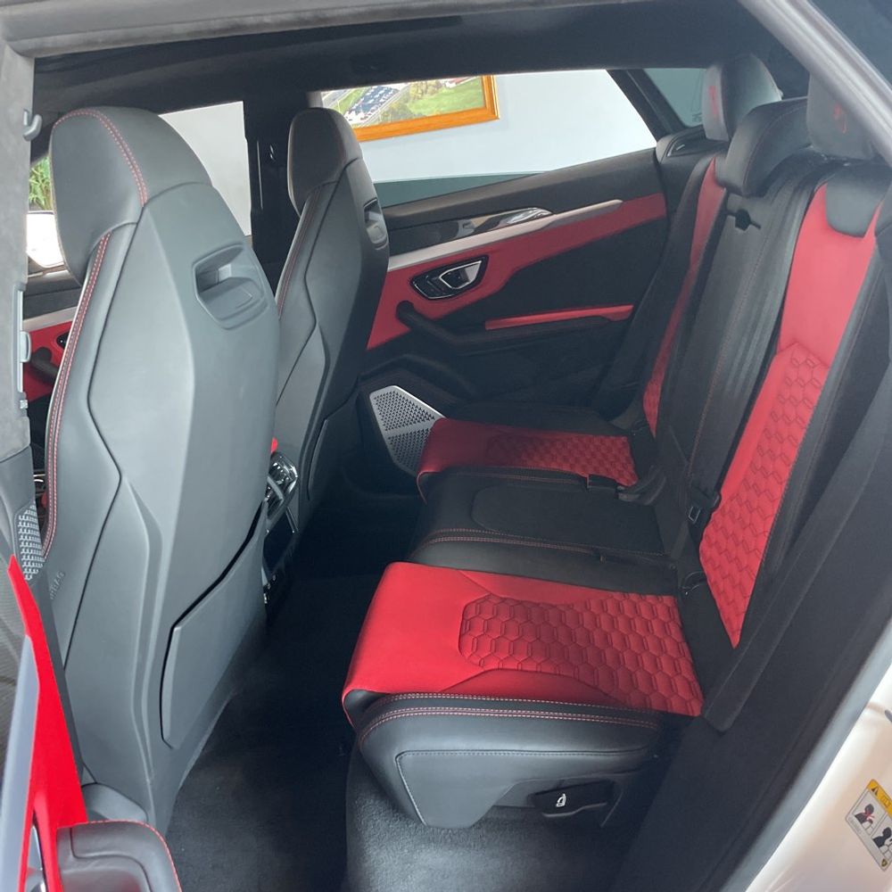 2022 Lamborghini Urus Base
