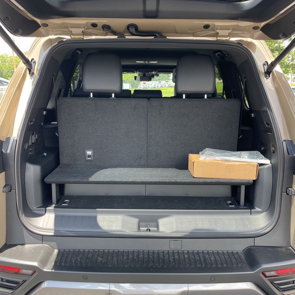2025 Lexus LX 700h Overtrail