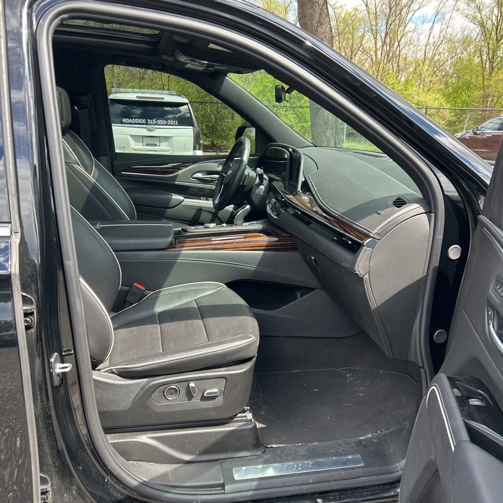 2024 Cadillac Escalade ESV Premium Luxury