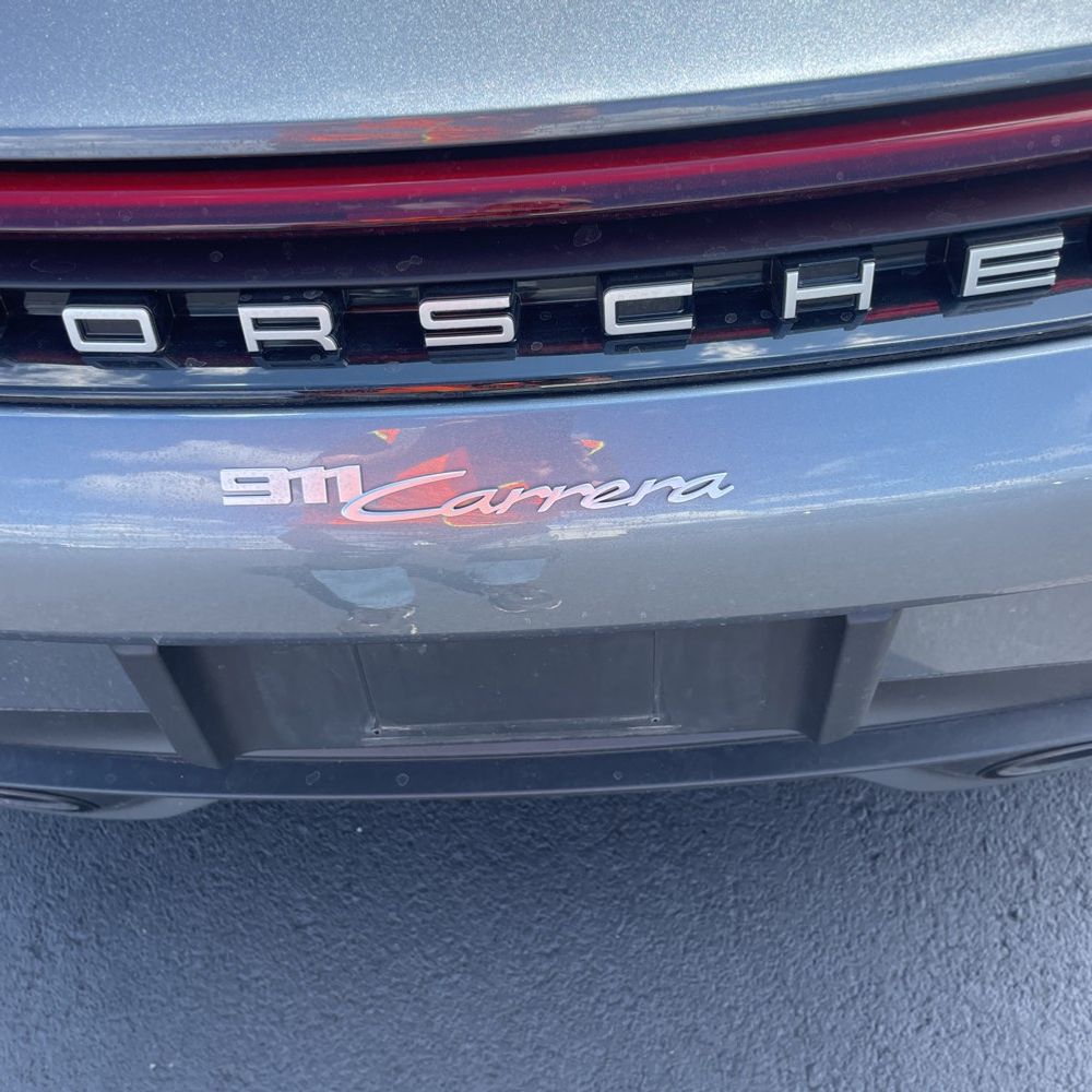 2025 Porsche 911 Carrera
