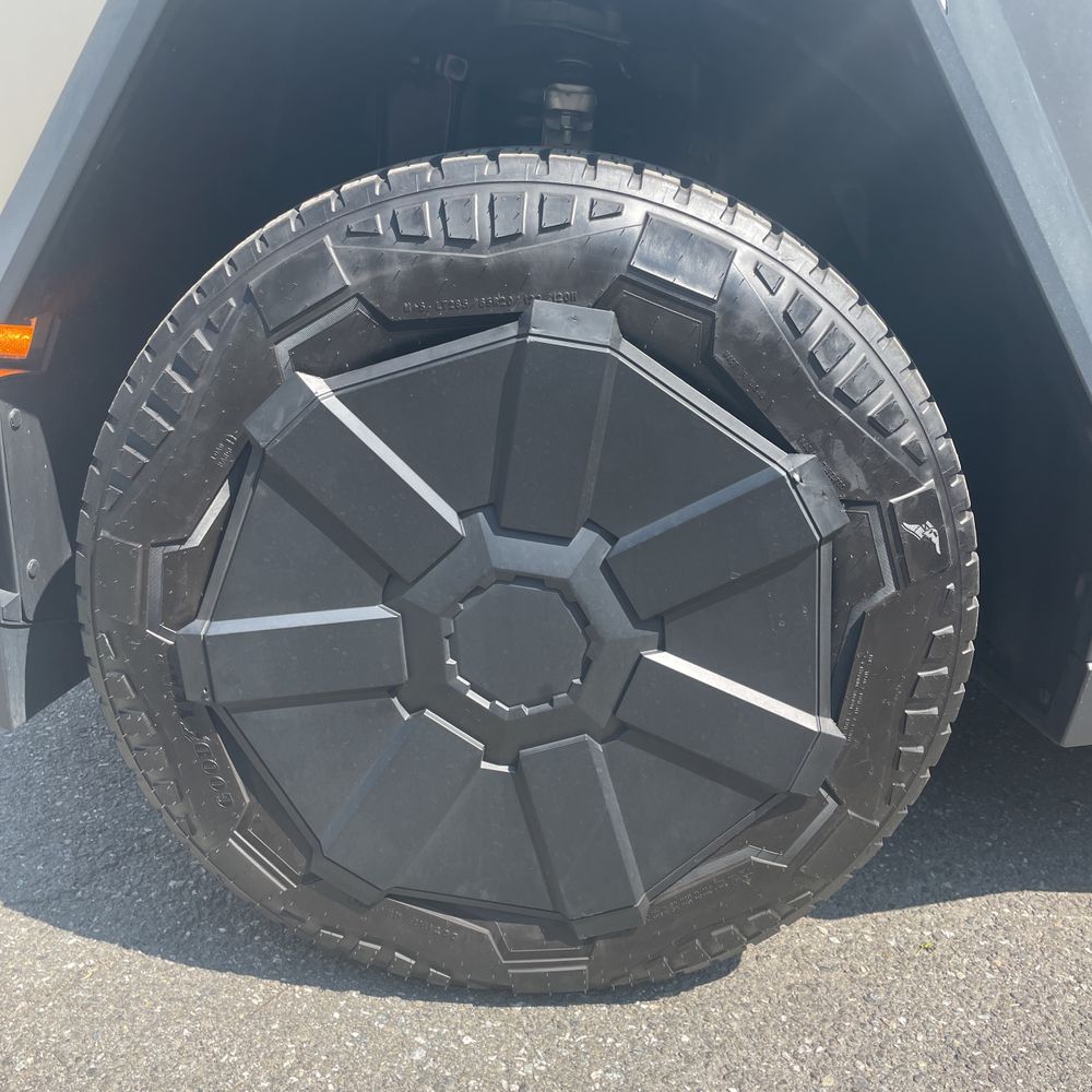 2024 Tesla Cybertruck CyberBeast