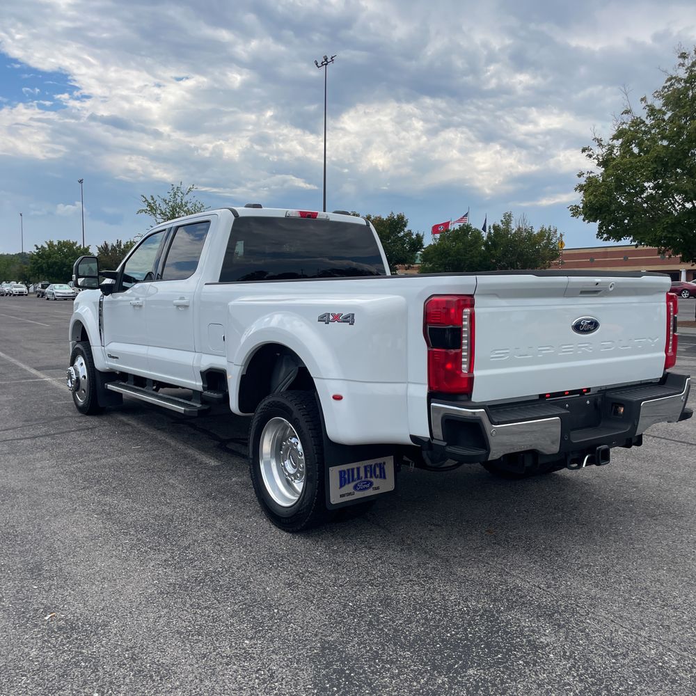 2025 Ford F-450 Super Duty Lariat