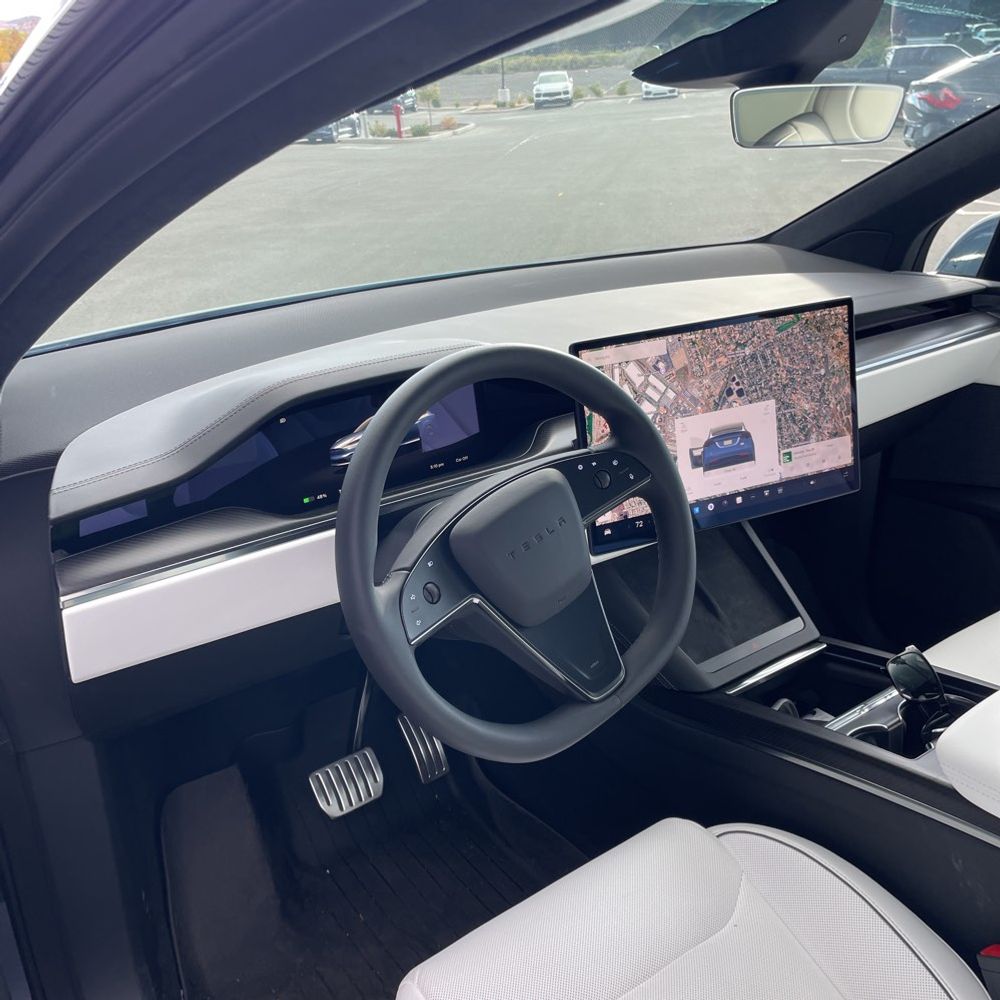 2026 Tesla Model X Plaid