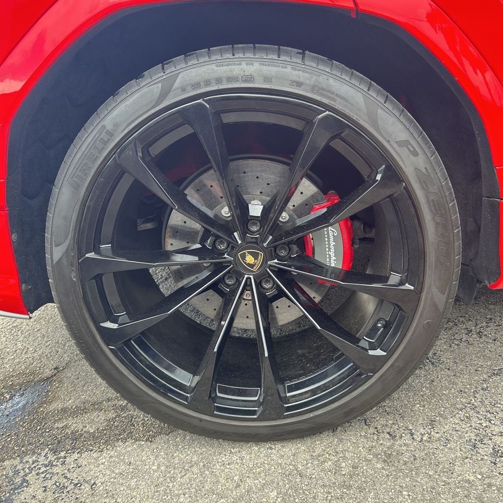 2021 Lamborghini Urus Base