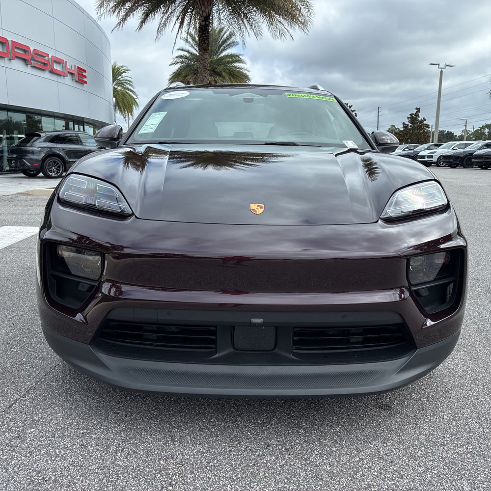 2024 Porsche Macan EV 4
