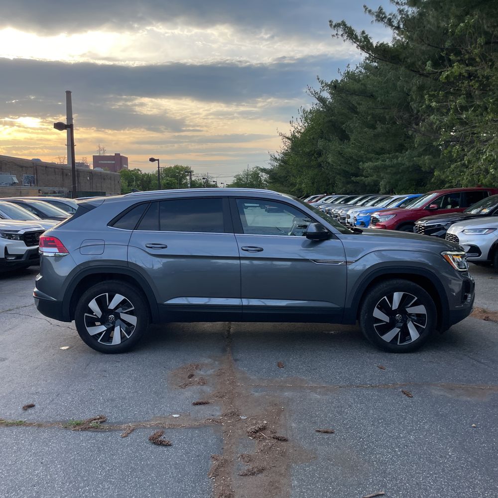 2024 Volkswagen Atlas Cross Sport SE 4Motion