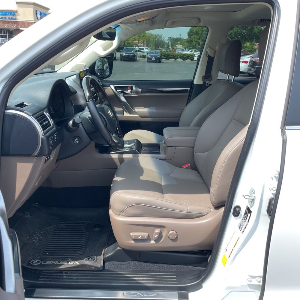 2023 Lexus GX 460 Base