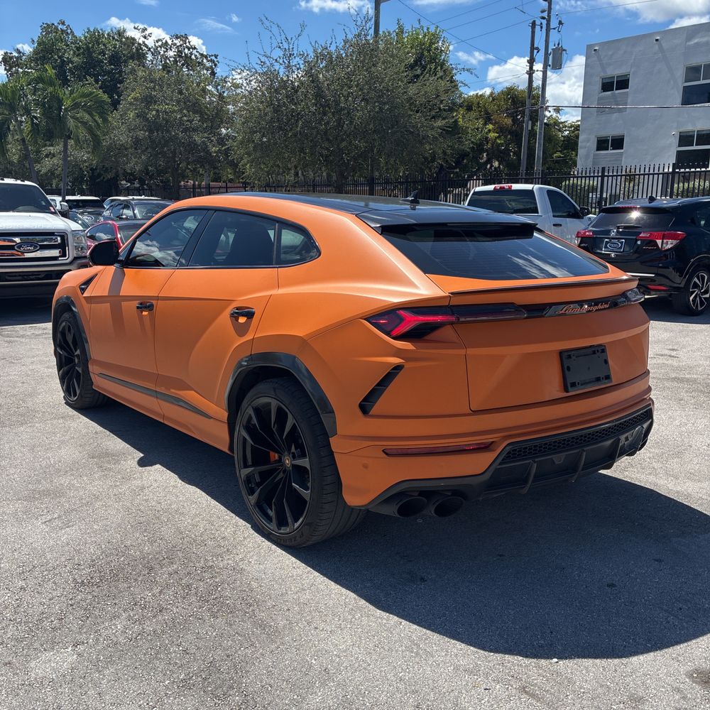 2019 Lamborghini Urus