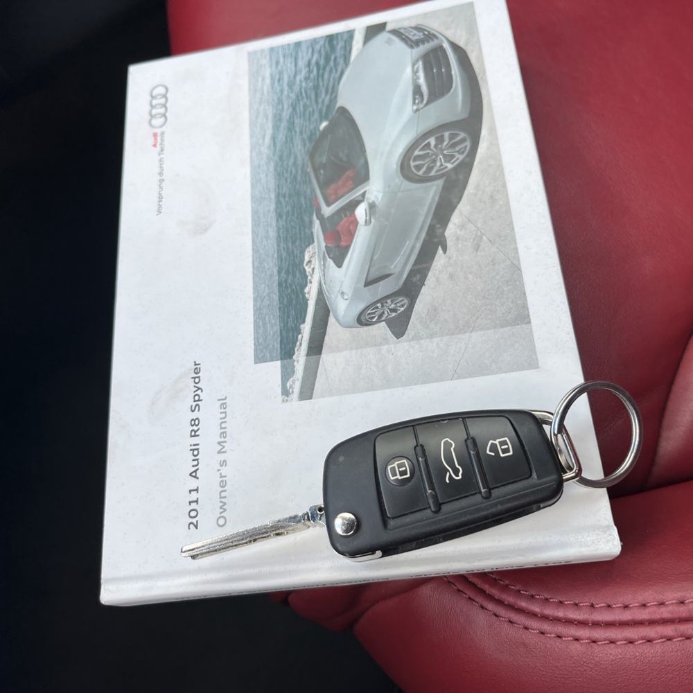 2011 Audi R8 5.2 Spyder
