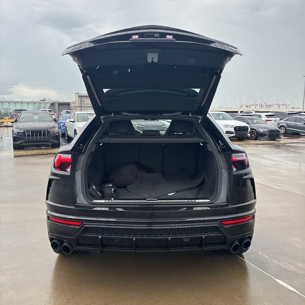 2022 Lamborghini Urus