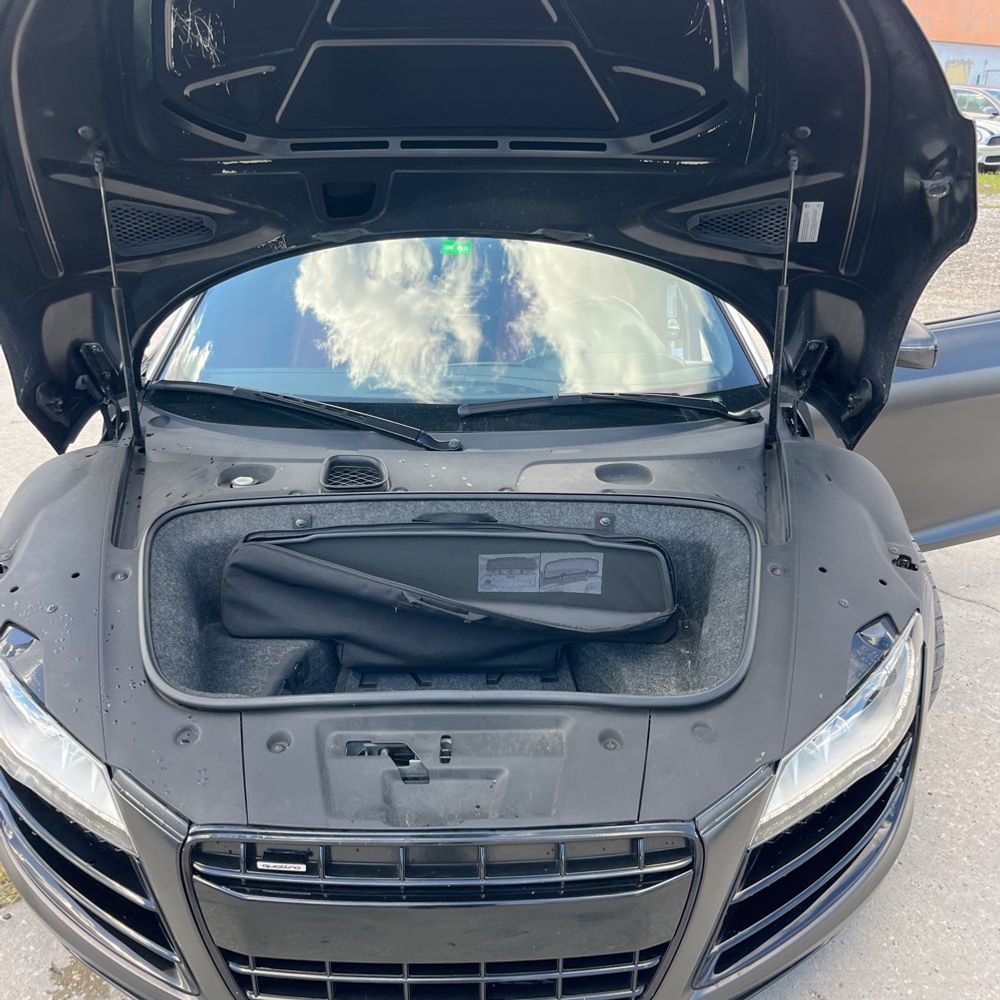 2011 Audi R8 5.2 Spyder