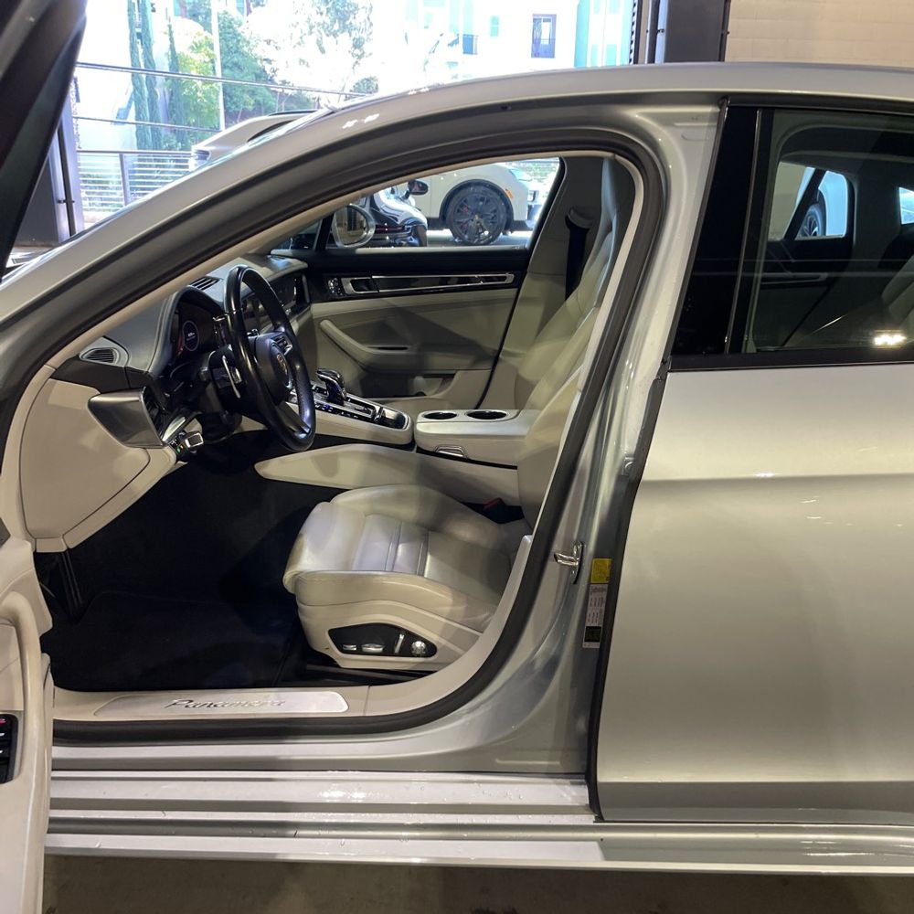 2021 Porsche Panamera
