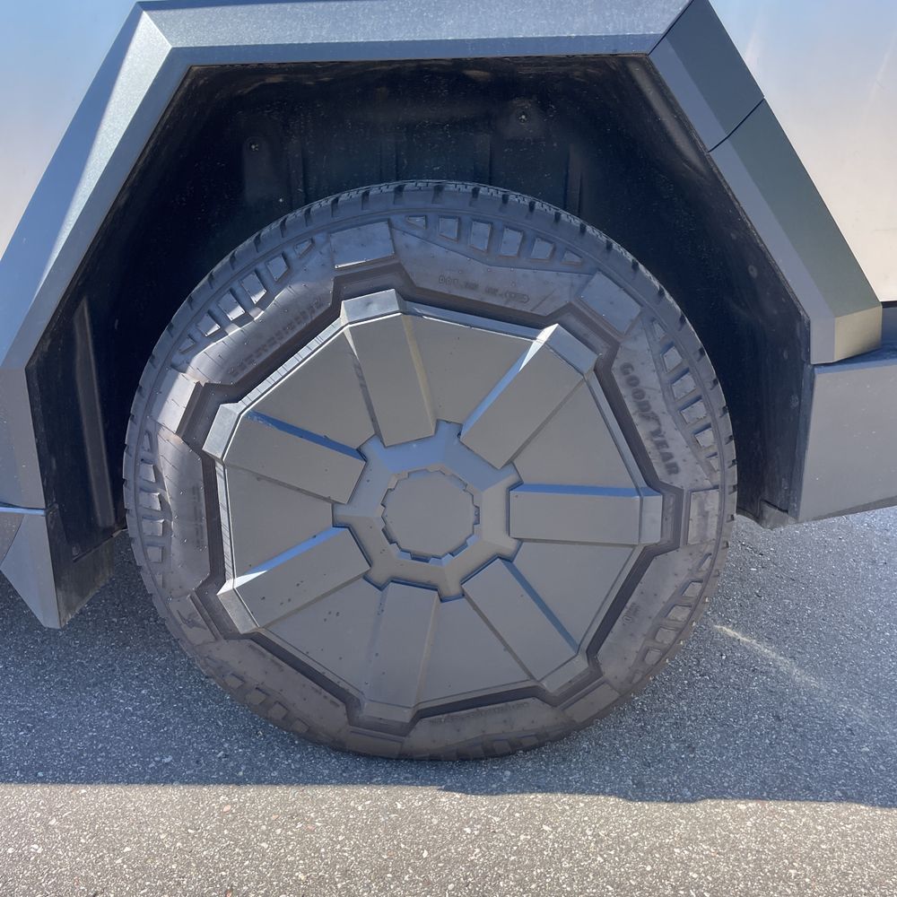 2024 Tesla Cybertruck CyberBeast