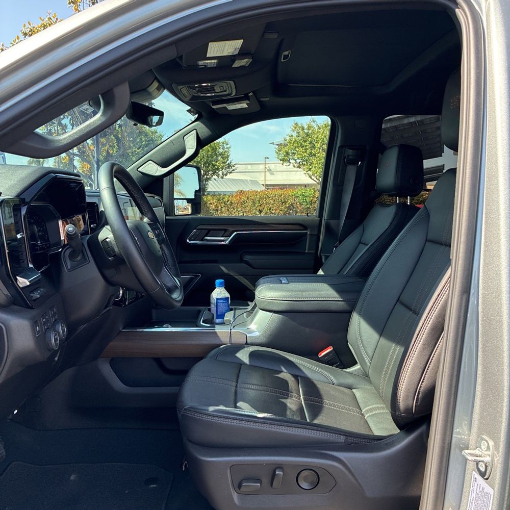 2024 Chevrolet Silverado 3500HD High Country