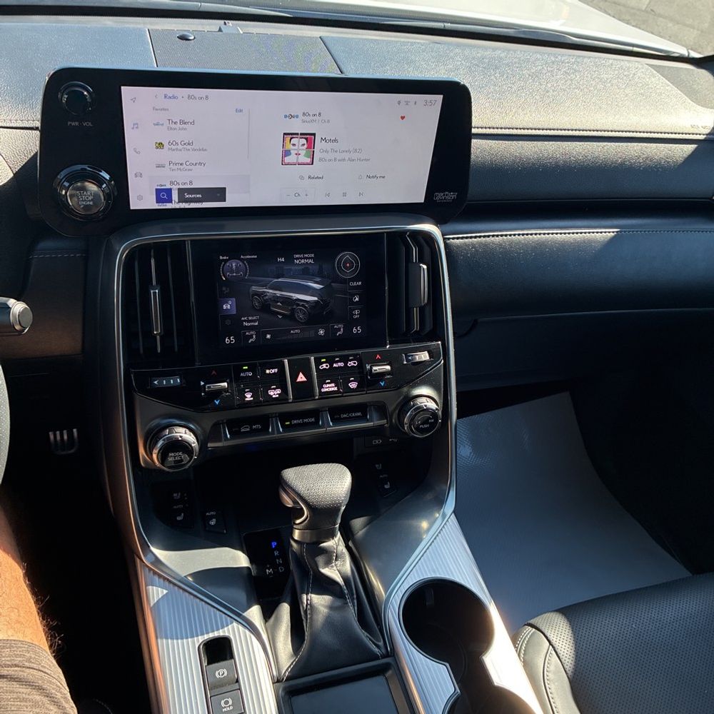 2024 Lexus LX 600 F SPORT Handling