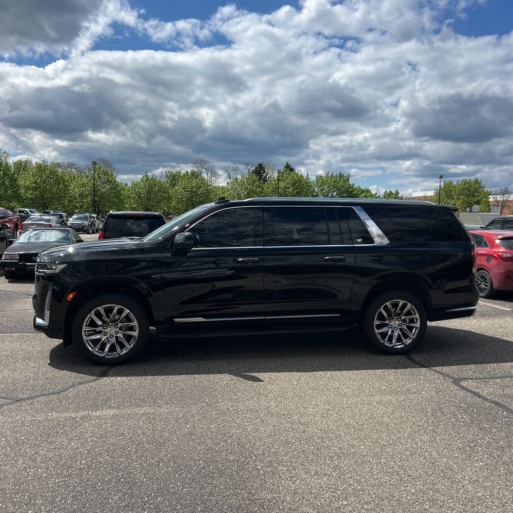 2024 Cadillac Escalade ESV Premium Luxury