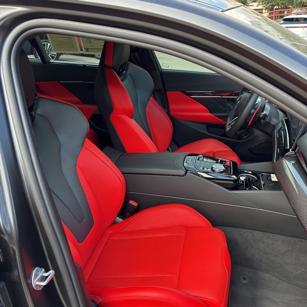 2025 BMW M5 Base