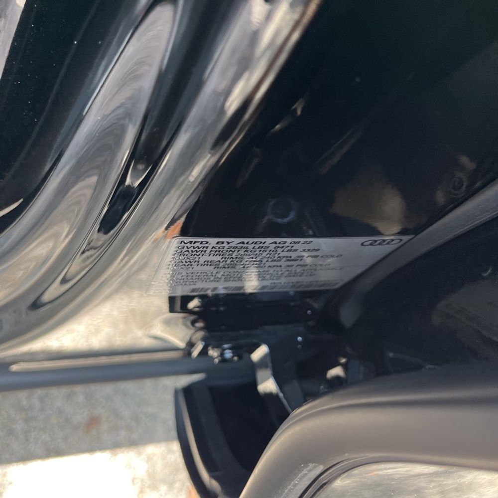 2023 Audi Q8 Premium Plus