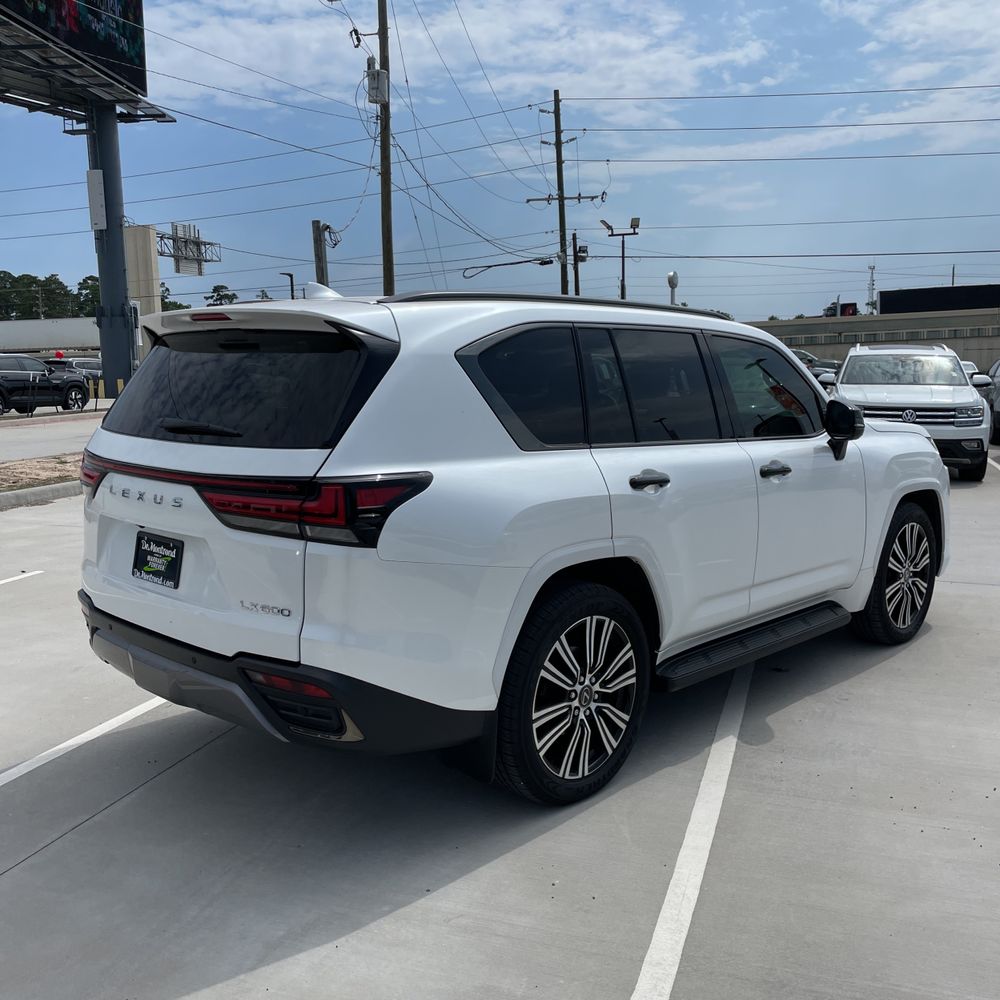 2024 Lexus LX 600 Luxury