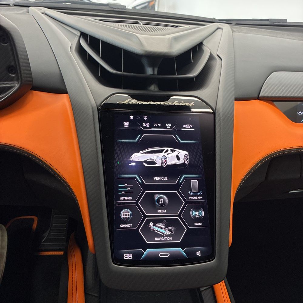 2024 Lamborghini Revuelto