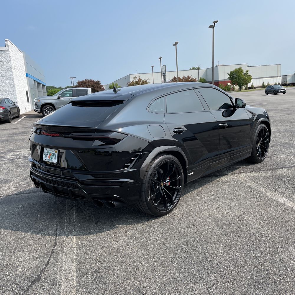 2023 Lamborghini Urus S