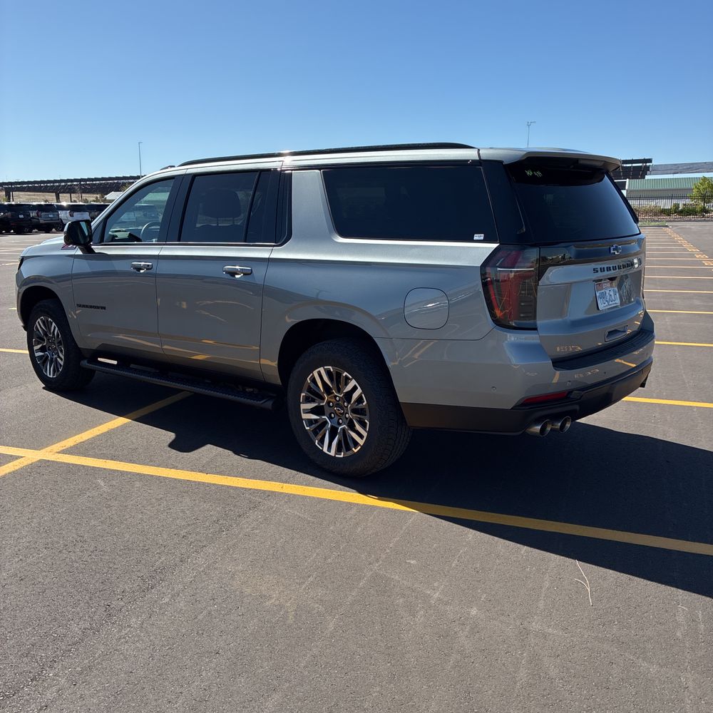 2025 Chevrolet Suburban Z71