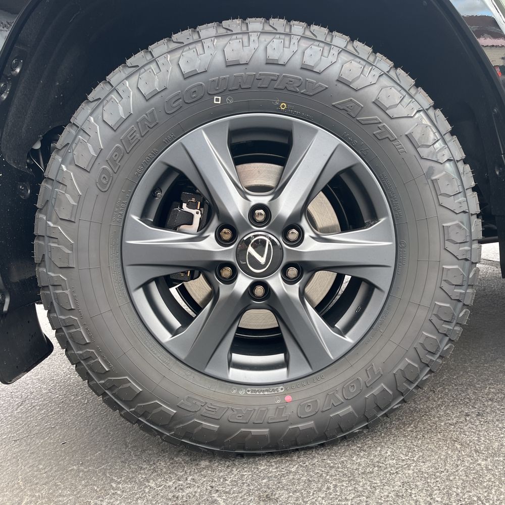 2025 Lexus LX 700h Overtrail