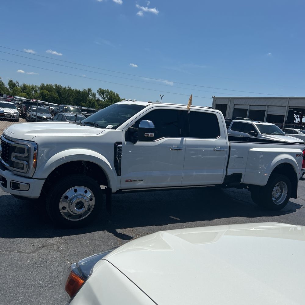 2023 Ford F-450 Super Duty Platinum