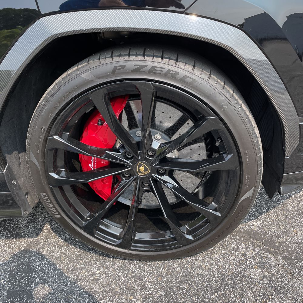 2023 Lamborghini Urus S