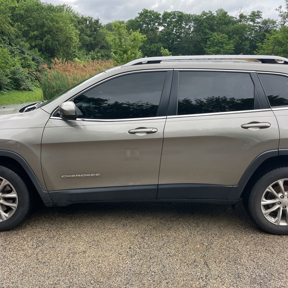 2019 Jeep Cherokee Latitude photo 4
