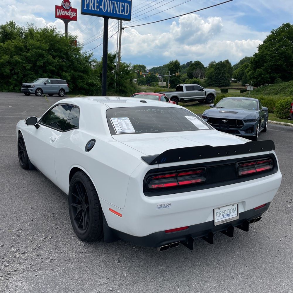 2018 Dodge Challenger R/T photo 23